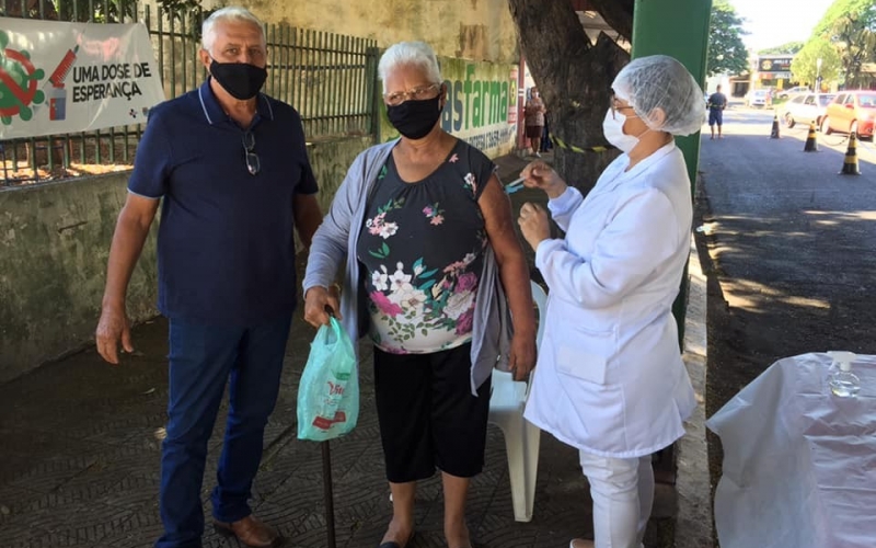 Está acontecendo hoje quinta-feira na Praça Carlos na Feira do produtor, através das equipes da Secretaria Municipal de 