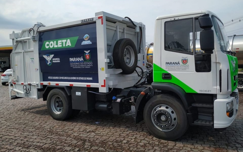 Altônia recebe Caminhão 0Km - Coleta de Lixo